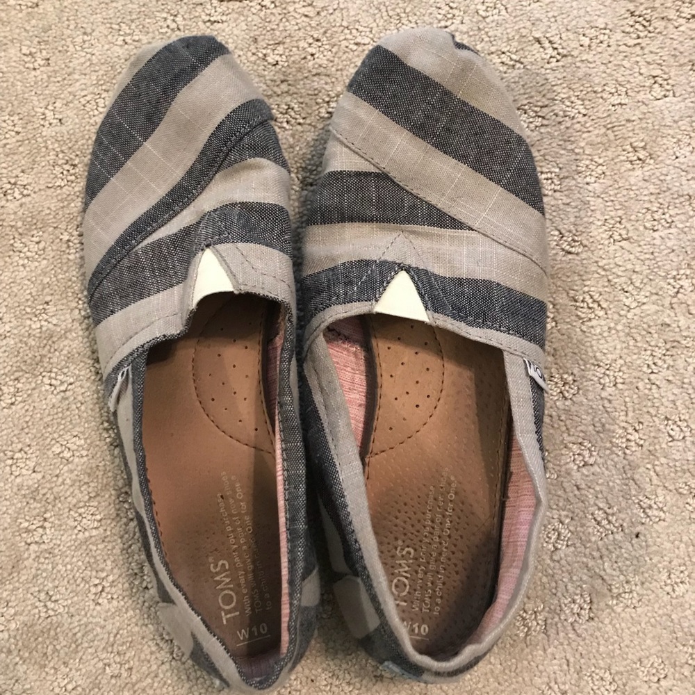 Women’s Toms